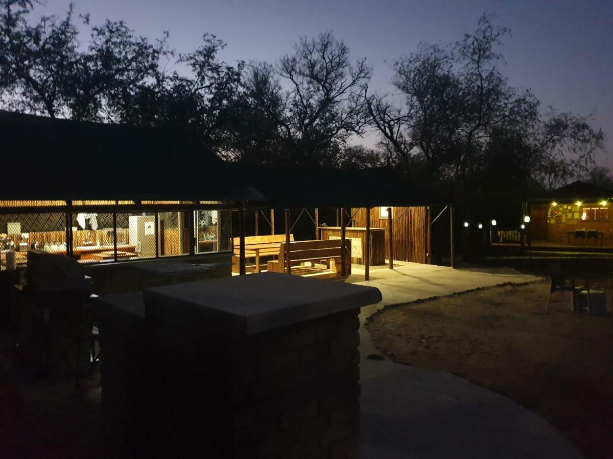 Готель Mananga Bush Camp Скукуза Екстер'єр фото